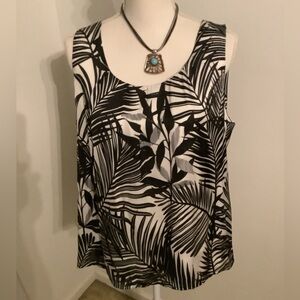 Dana Buchman Black and White Sleeveless Top